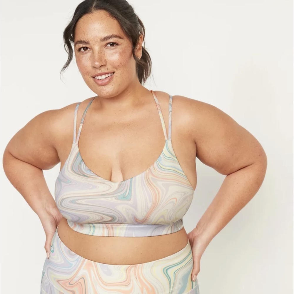 New With Tags! Light Support Strappy V-Neck Sports Bra for Women | 4x, Old Navy